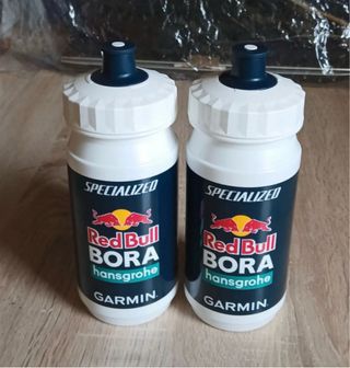 LOTE 2 BIDONES RED BULL BORA 2026 NUEVOS