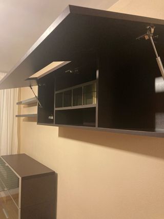 Mueble de salón madera y cristal