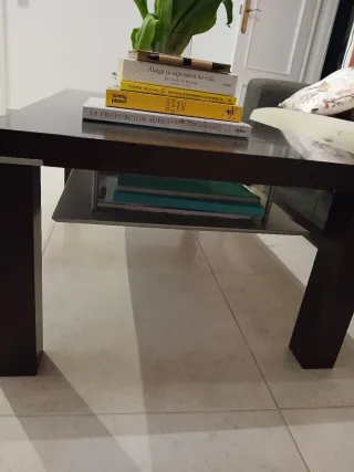 Mesa de centro madera y cristal.Balda metálica inf