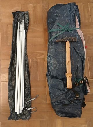 Tienda tipo iglú para 4 personas con kit completo.