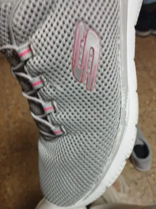 Zapatillas Skechers Gris y Rosa Talla 41