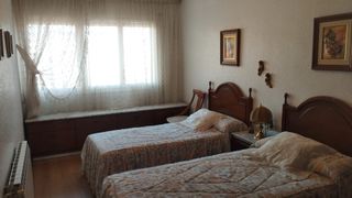 Habitación con 2 camas