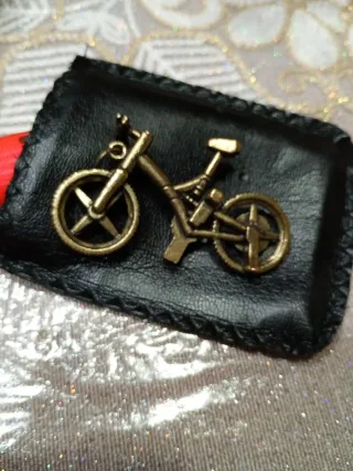 Bicicletta miniatura in metallo