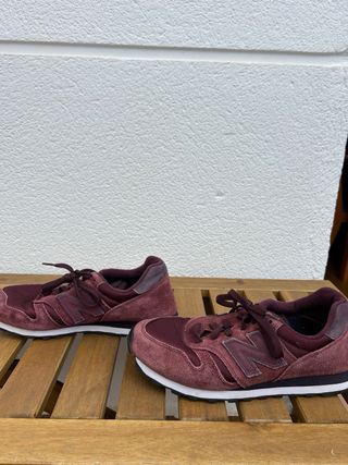 Zapatillas New Balance 373 granates T40
