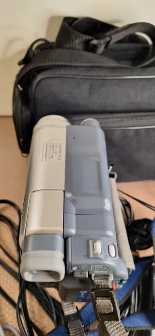 Sony Handycam DCR-TRV460E Digital 8