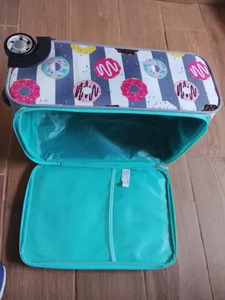 Maleta pequeña diseño de donas