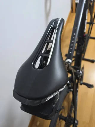 Bicicleta de carretera CUBE Attain SL