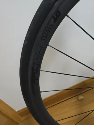 Bicicleta de carretera CUBE Attain SL