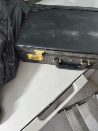 Cuberteria de acero con filo en oro 12 cubiertos