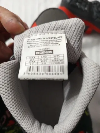 Calzado montaña niñ@ sin estrenar.N27