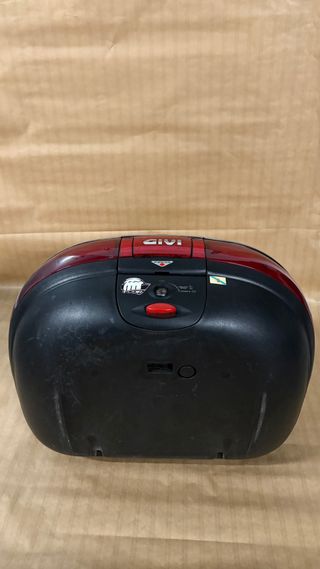 Baúl Givi Maxxia E52 Negro/Plata