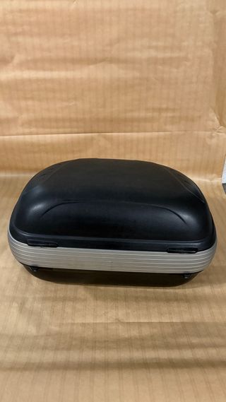 Baúl Givi Maxxia E52 Negro/Plata