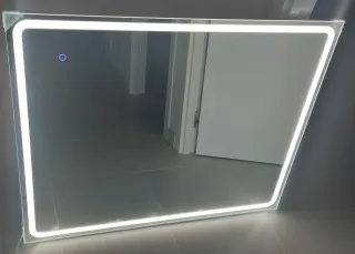 Espejo de baño con luz LED