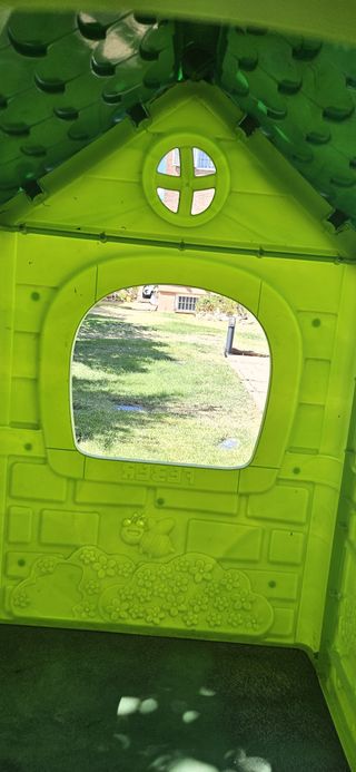 Casita de jardín infantil verde