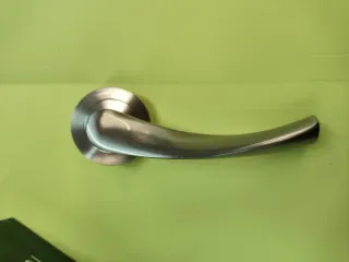 Manivela de puerta MICEL