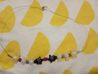 Collar artesanal con abalorios