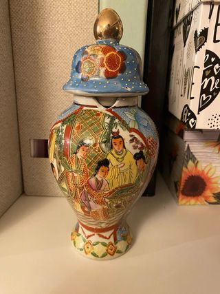 Jarrón porcelana oriental con tapa