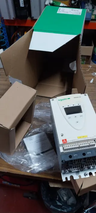 Arrancador Suave Schneider ATS22D32Q 32A