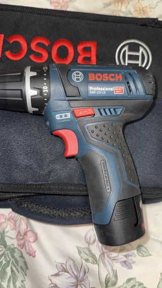 Atornillador Bosch Nuevo bateria de 12 v