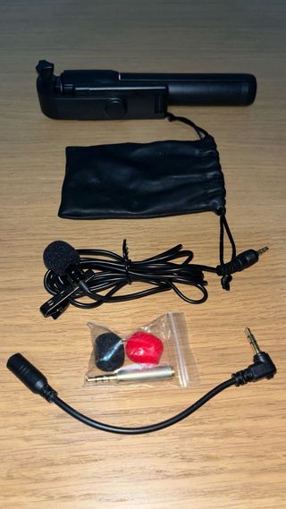 Pack Micrófono de Solapa + Trípode Bluetooth