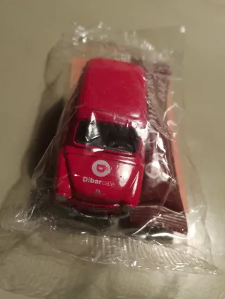 Coche miniatura escala 1/43 SEAT 600