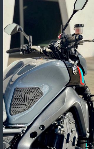 Yamaha MT-09 Negra/Gris ( carnet A2 )