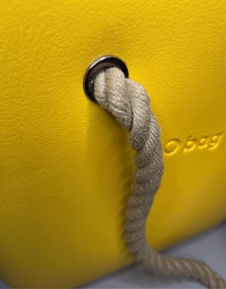 Borsa O bag gialla con manici in corda
