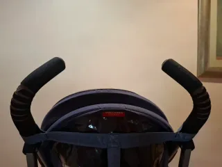 Silla de paseo ligera MACLAREN y su protector.