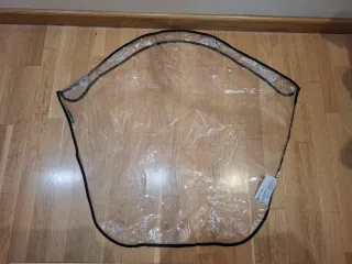 Silla de paseo ligera MACLAREN y su protector.