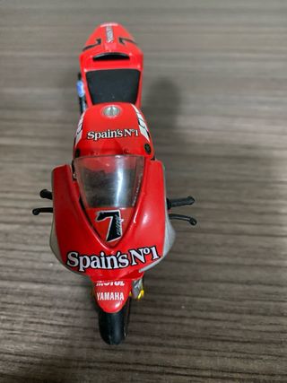 Moto Yamaha Spains Carlos Checa 1:18