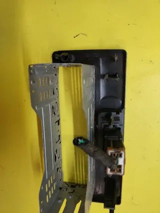 MARCO RADIO BOTON WARNING NISSAN TERRANO II