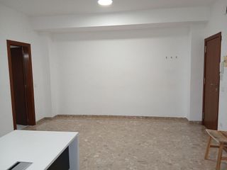 Oficina en alquiler en Instituts - Universitat en Lleida