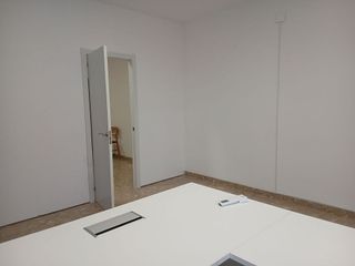 Oficina en alquiler en Instituts - Universitat en Lleida