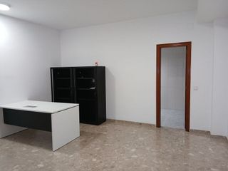 Oficina en alquiler en Instituts - Universitat en Lleida