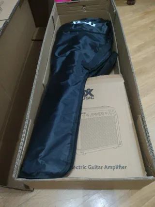 Pack Guitarra Eléctrica Max GigKit Negra