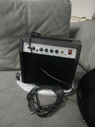 Pack Guitarra Eléctrica Max GigKit Negra