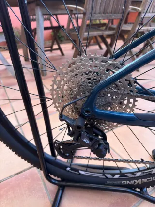 Bicicleta de montaña azul