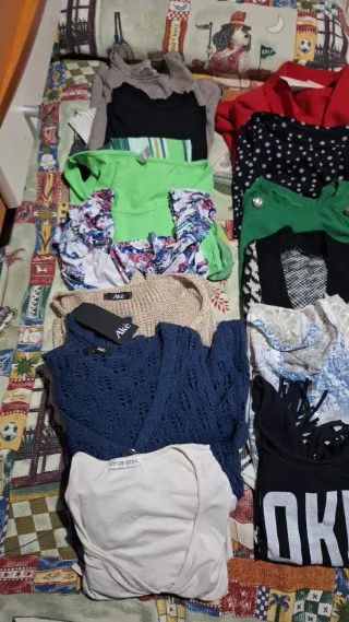 Set 13 capi abbigliamento donna