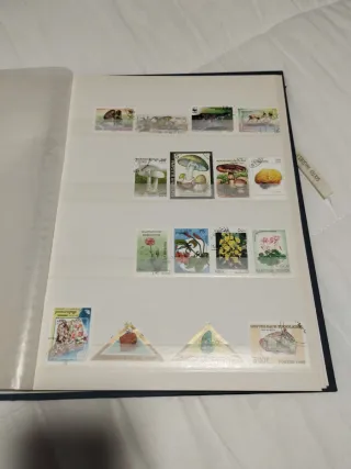 Sellos varios 129 unidades, regalo el archivador