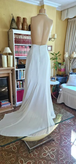 Falda artesanal crema marfil con botones d perlas