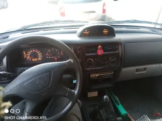 Mitsubishi Montero 2003