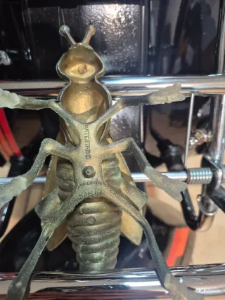 Mosca decorativa cobre/hierro