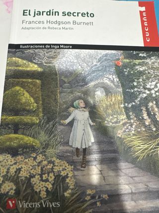 Dos en catalan y uno en castellano Libros escolare