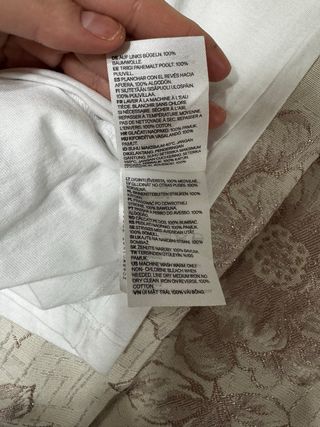 Camiseta H&M blanca con mensaje