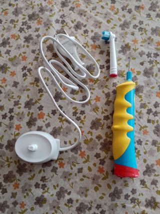 Cepillo de dientes eléctrico infantil