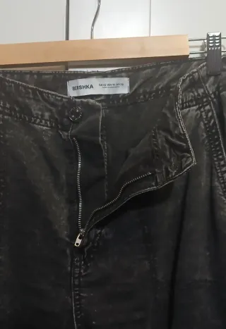 Pantalón Cargo Gris Bershka