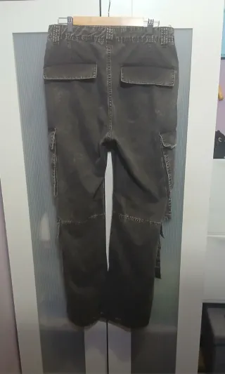 Pantalón Cargo Gris Bershka