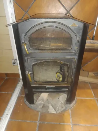 Estufa de leña con horno