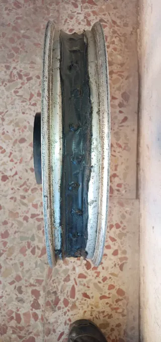 Llanta Trasera Honda Dominator 650