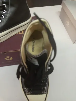 Zapatillas Victoria plataforma negras y blancas